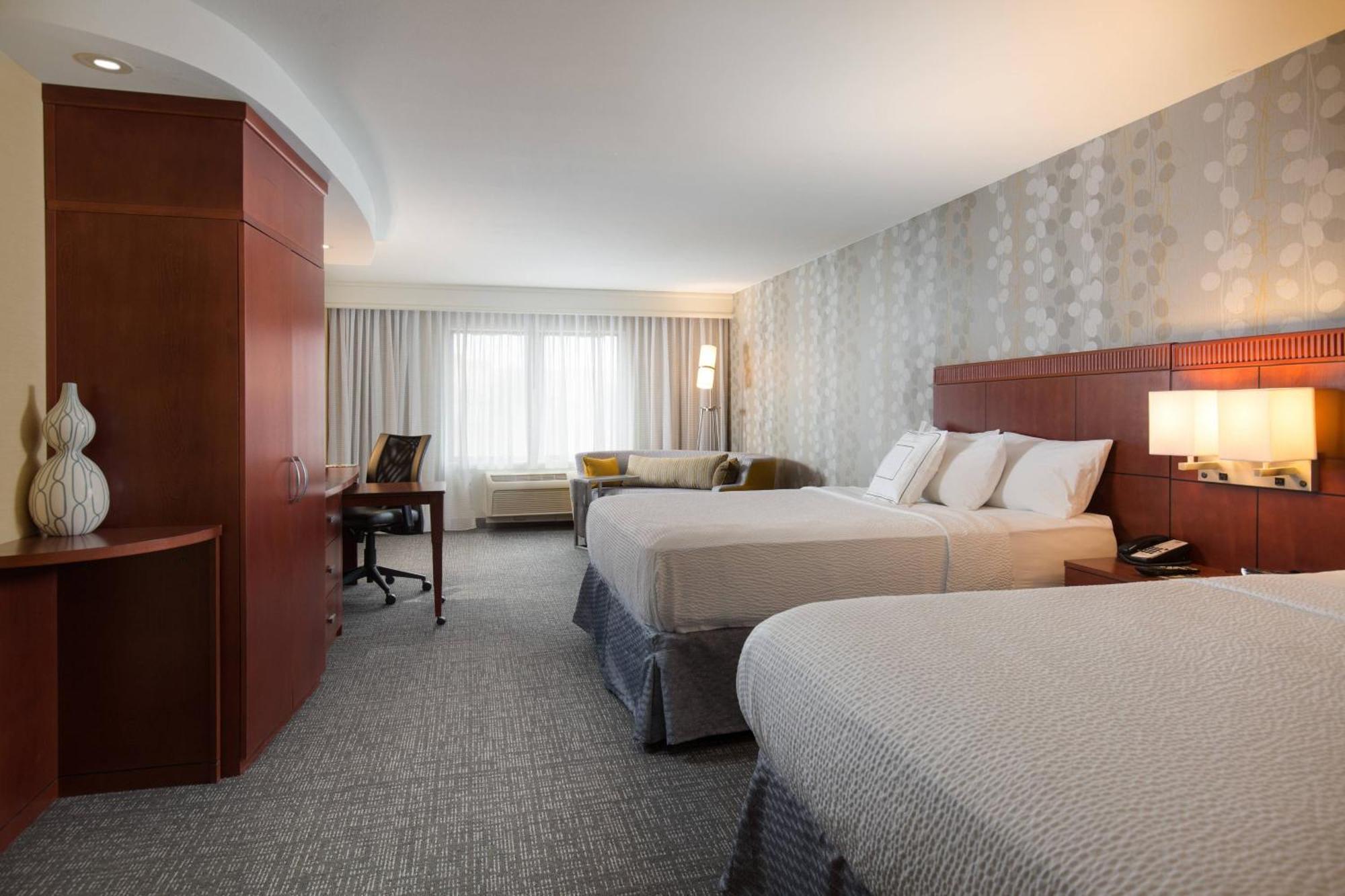 Courtyard Des Moines West-Jordan Creek Hotel Уест Де Мойн Екстериор снимка