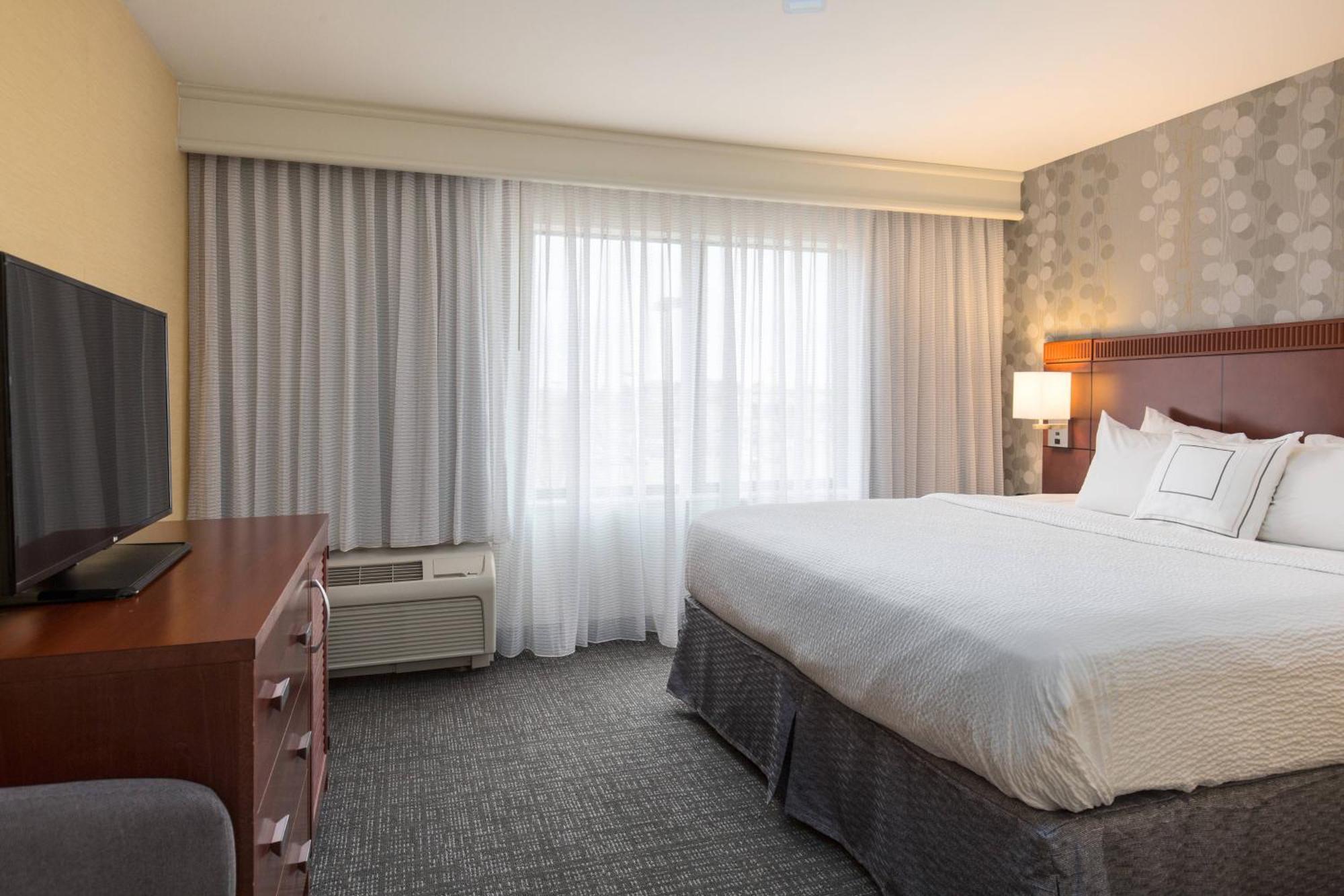 Courtyard Des Moines West-Jordan Creek Hotel Уест Де Мойн Екстериор снимка