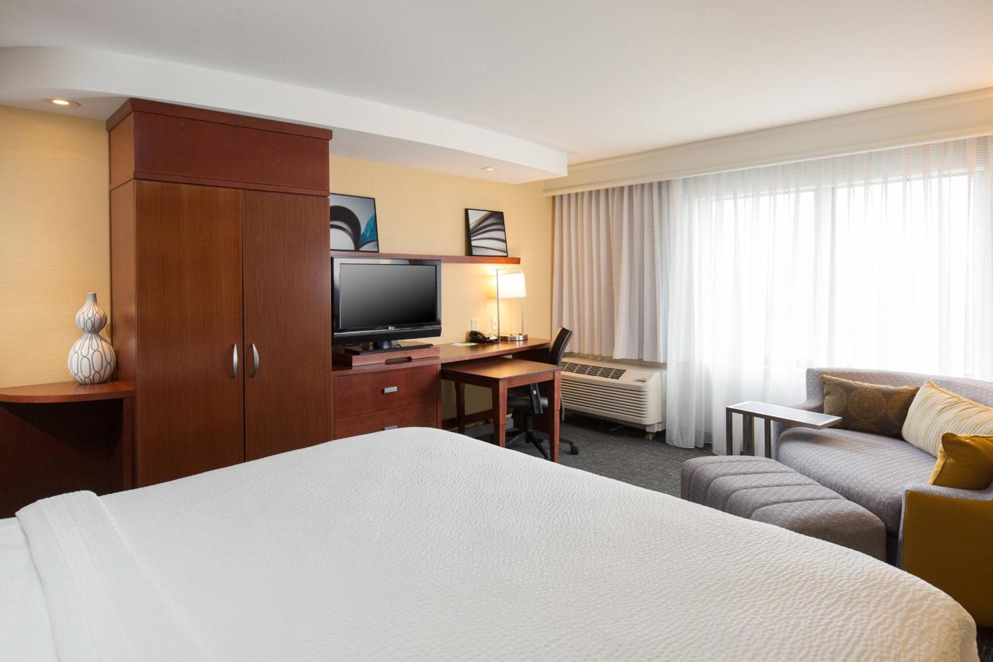 Courtyard Des Moines West-Jordan Creek Hotel Уест Де Мойн Екстериор снимка
