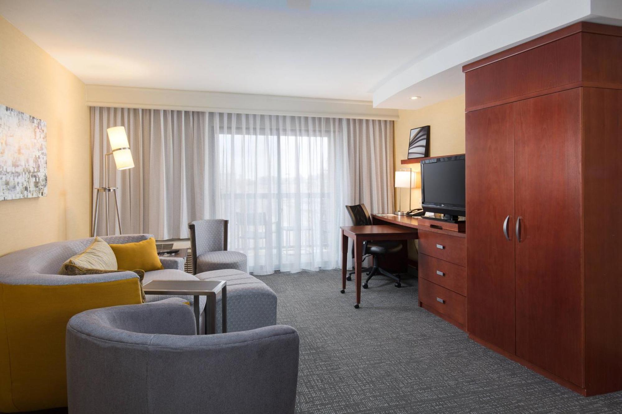 Courtyard Des Moines West-Jordan Creek Hotel Уест Де Мойн Екстериор снимка