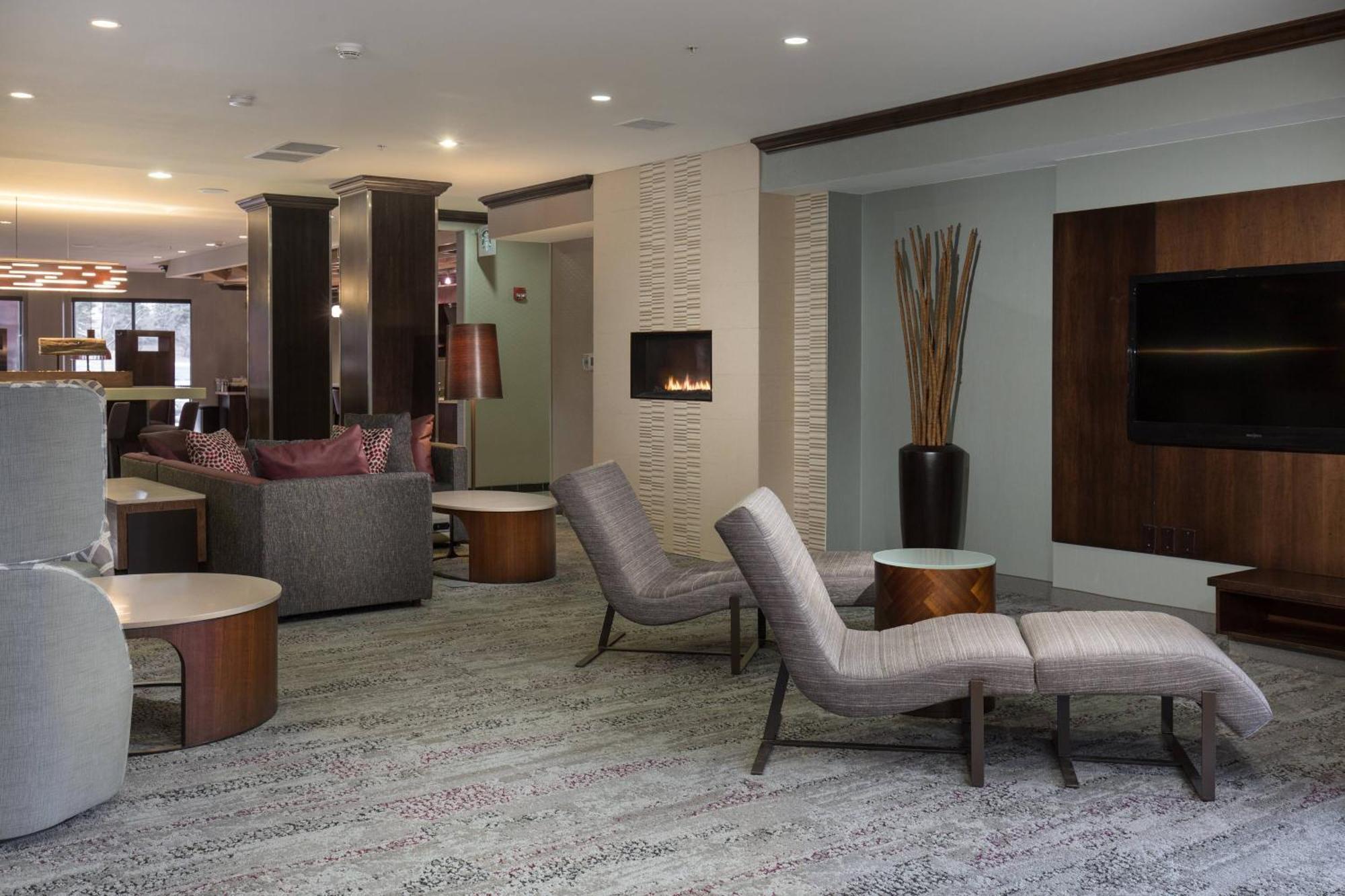 Courtyard Des Moines West-Jordan Creek Hotel Уест Де Мойн Екстериор снимка