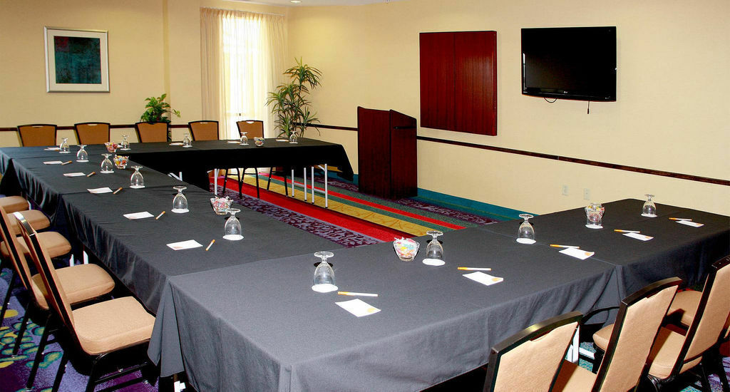 Courtyard Des Moines West-Jordan Creek Hotel Уест Де Мойн Екстериор снимка